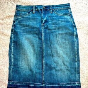 Blank NYC MID LENGTH JEAN SKIRT